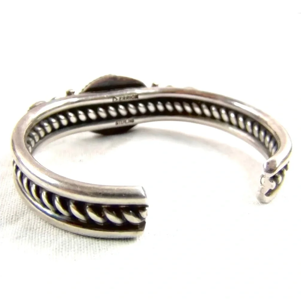 Signed - Derrick Gordon, Navajo. Elegant “Ajax” Turquoise Sterling Silver Cuff - Picture 4 of 12